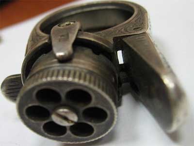 ring_pistol_2.jpg