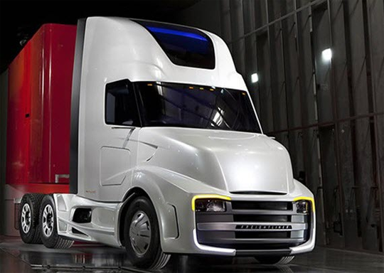 Innovative Truck Concept - The Freightliner Revolution