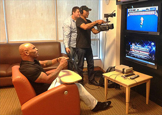 Mike Tyson Plays Mike Tyson's Punch-Out !