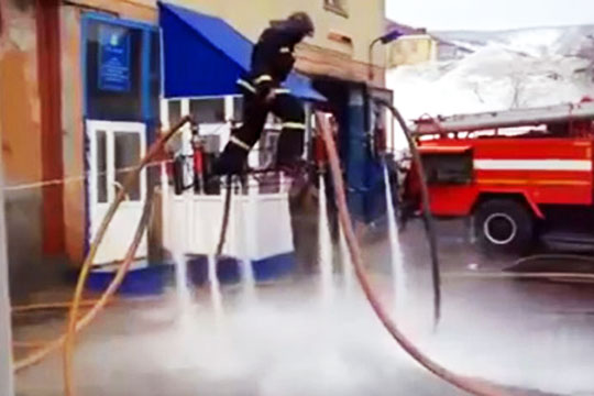 Firemen Create a Magic Carpet Using Water - Made In Russia