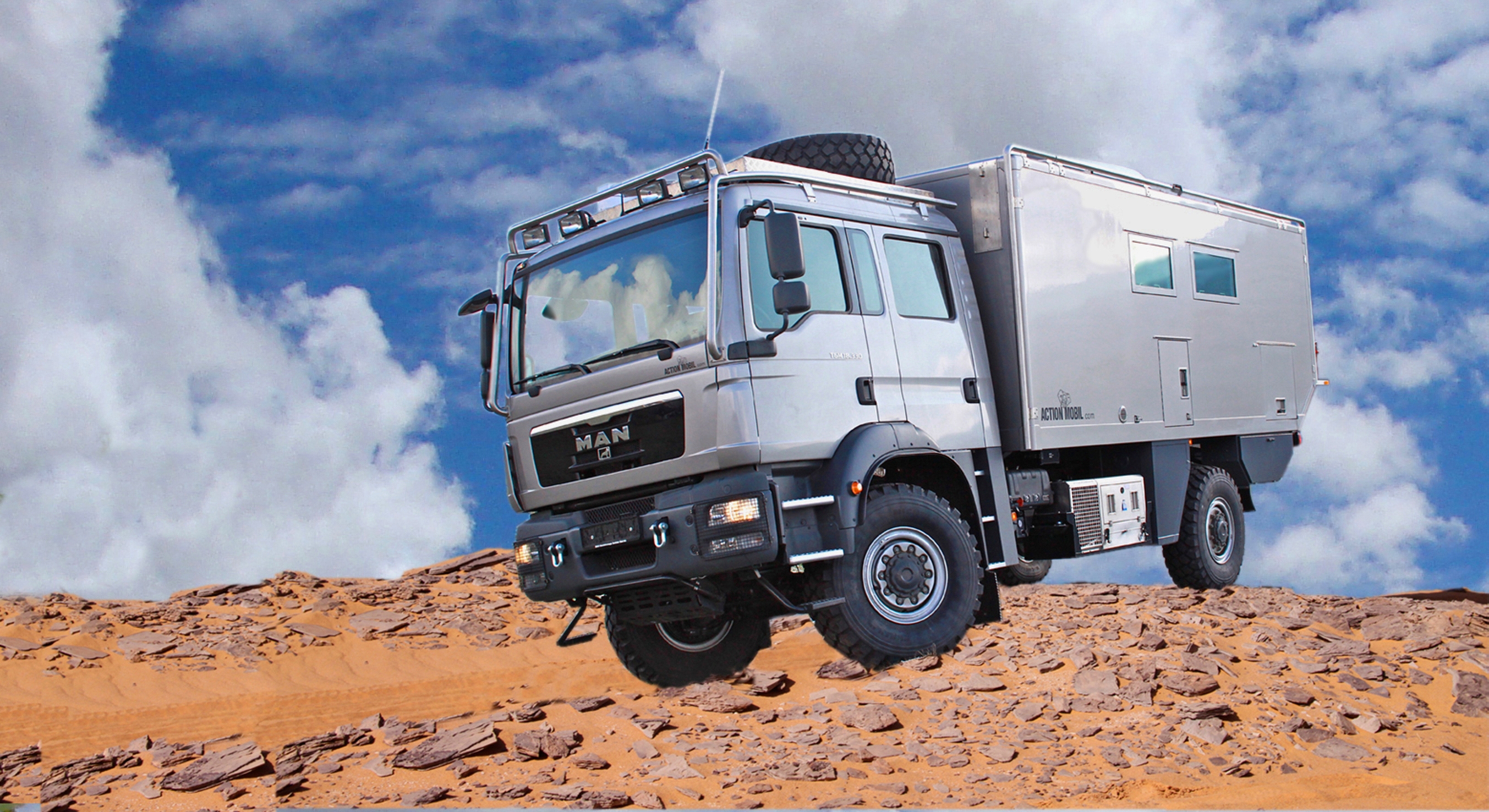 The Action Mobil Atacama 7900 Expedition Vehicle with Built-in Garage is All You Need In Case of Armageddon