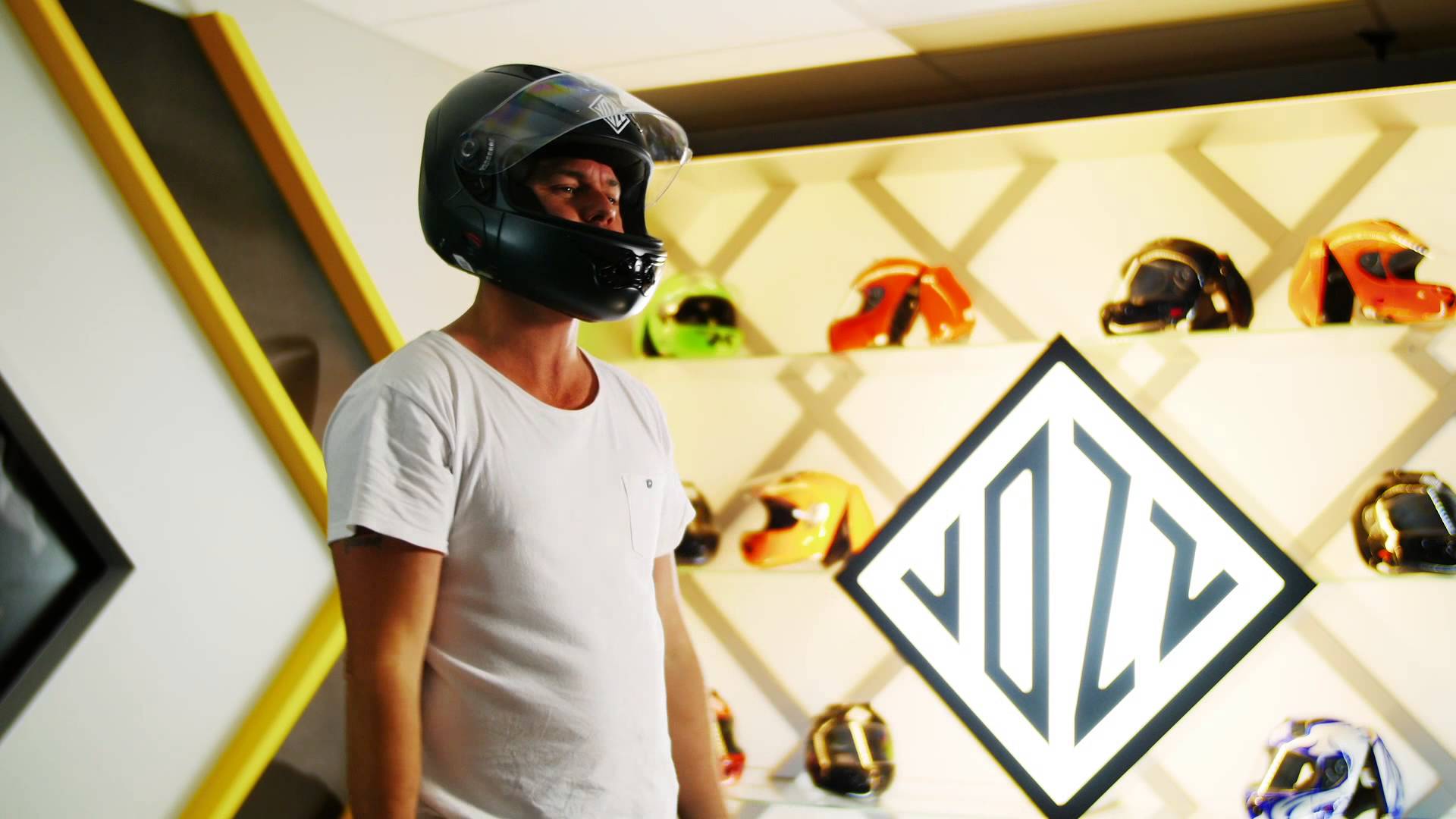 Say Goodbye to Unsafe Motorcycle Helmets, and Hello to the Rear-Access Vozz Helmet