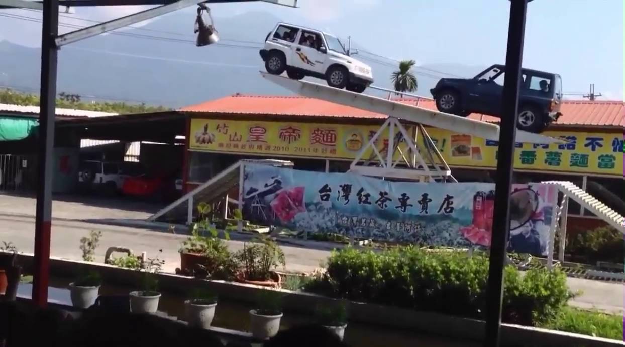 Two Jeep Drivers amazing stunt